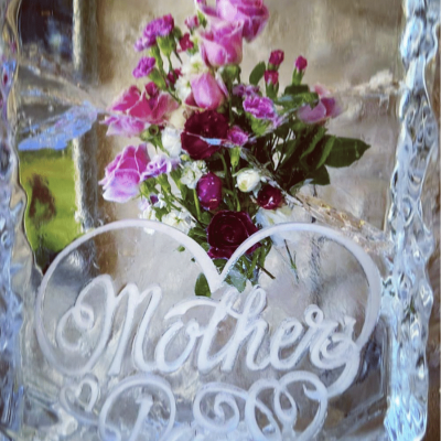 floral-infused-ice-sculptures-full-spectrum-ice-sculptures-austin-event-decor-www.fullspectrumice.com--04-18 at 1.23.04 PM