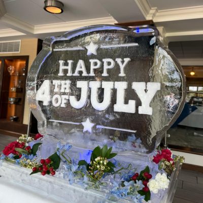 happy 4th of july sculpture